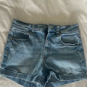 American Eagle - Mom Short Stretch